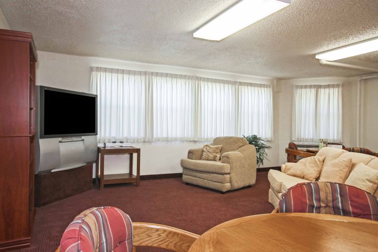 Nouveau Marc By Barclay House (UPDATED) Get Pricing & See 10 Photos